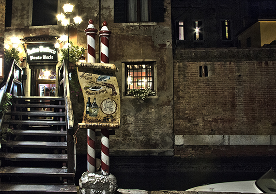 Fotografie del più antico ristorante veneziano